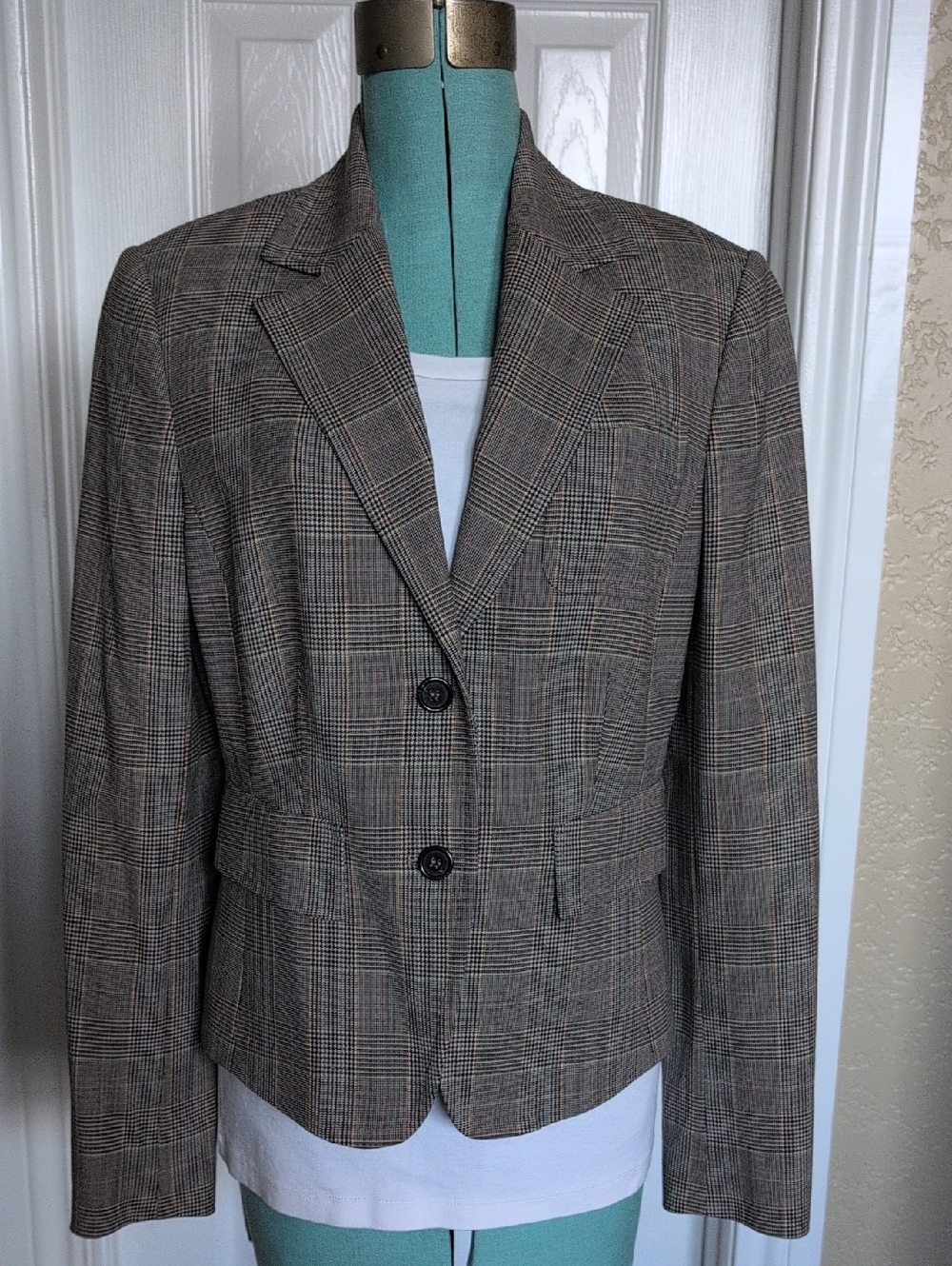 BOGO Classic Plaid Women's Blazer Jacket Brown With Subtle Color Threads